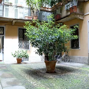  Appartamento Historical Center Montenapoleone Loft